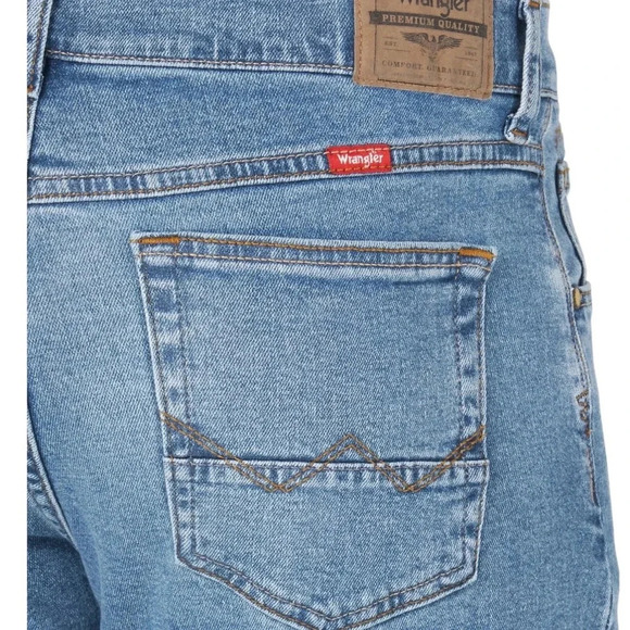 Wrangler Men's Slim Straight Fit Jean with Stretch - Picture 5 of 8